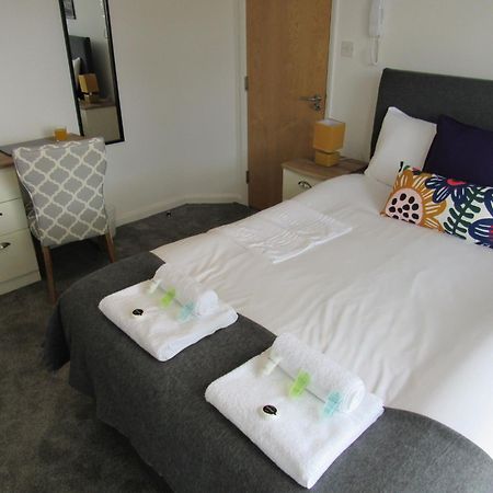 The Cambridge Suites - Tas Accommodations Esterno foto