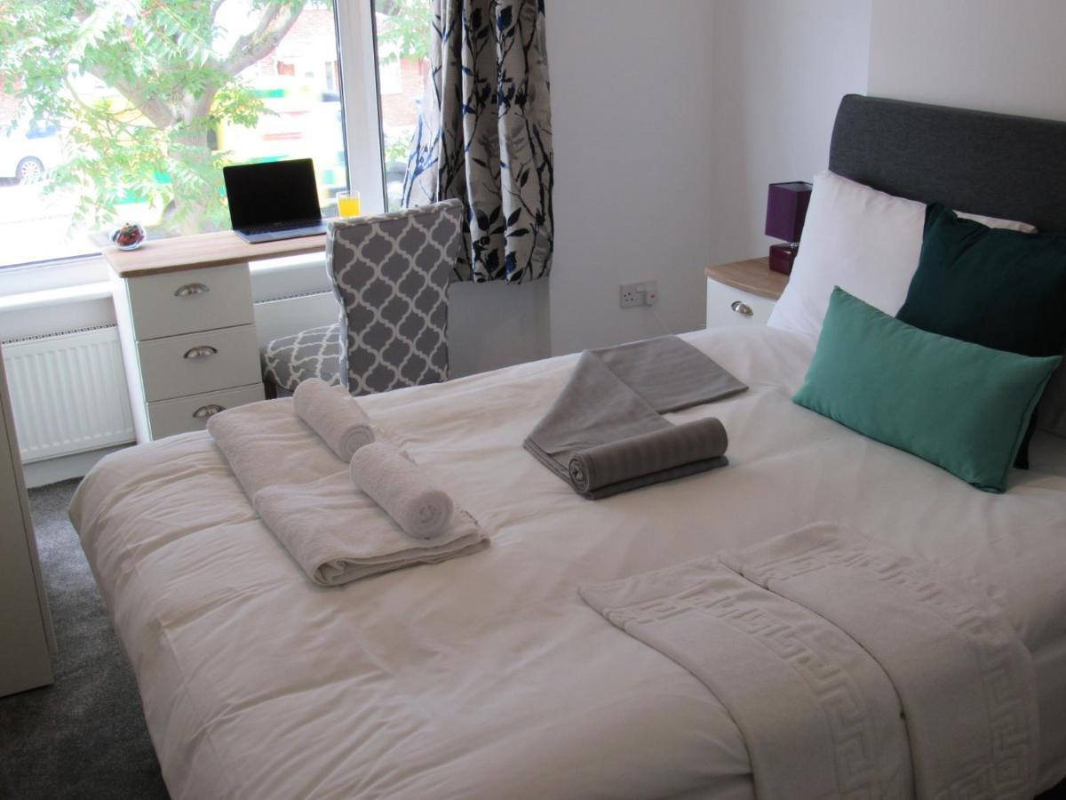 The Cambridge Suites - Tas Accommodations Esterno foto