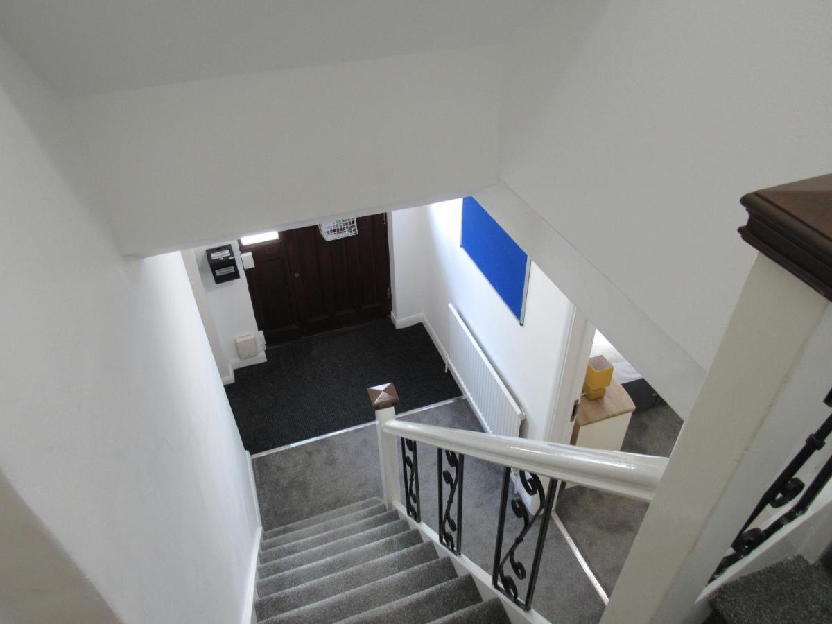 The Cambridge Suites - Tas Accommodations Esterno foto