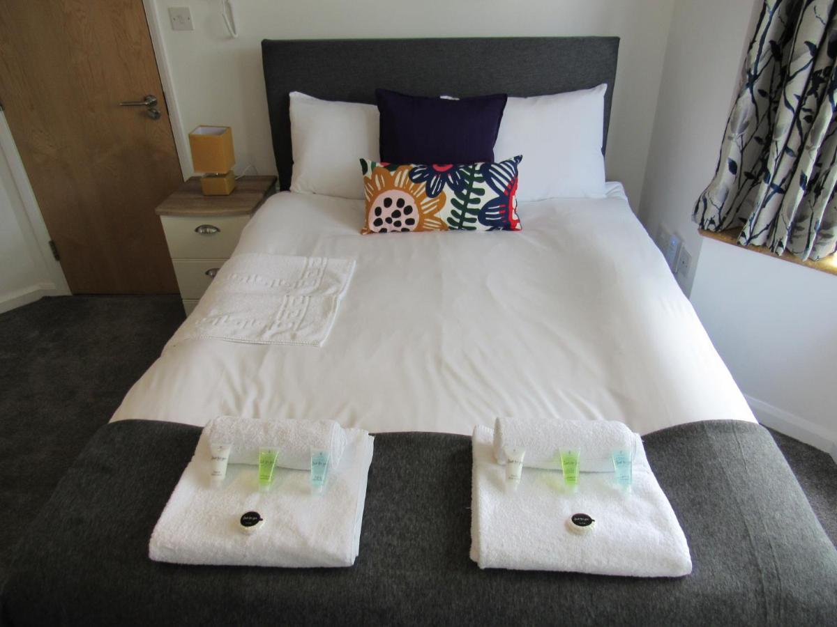 The Cambridge Suites - Tas Accommodations Esterno foto