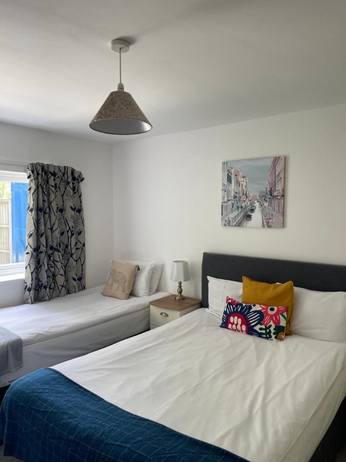 The Cambridge Suites - Tas Accommodations Esterno foto
